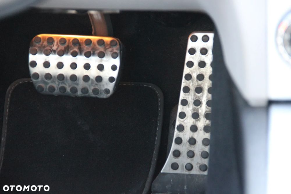 Mercedes-Benz Klasa C 300 7G-TRONIC SPORT EDITION - 30