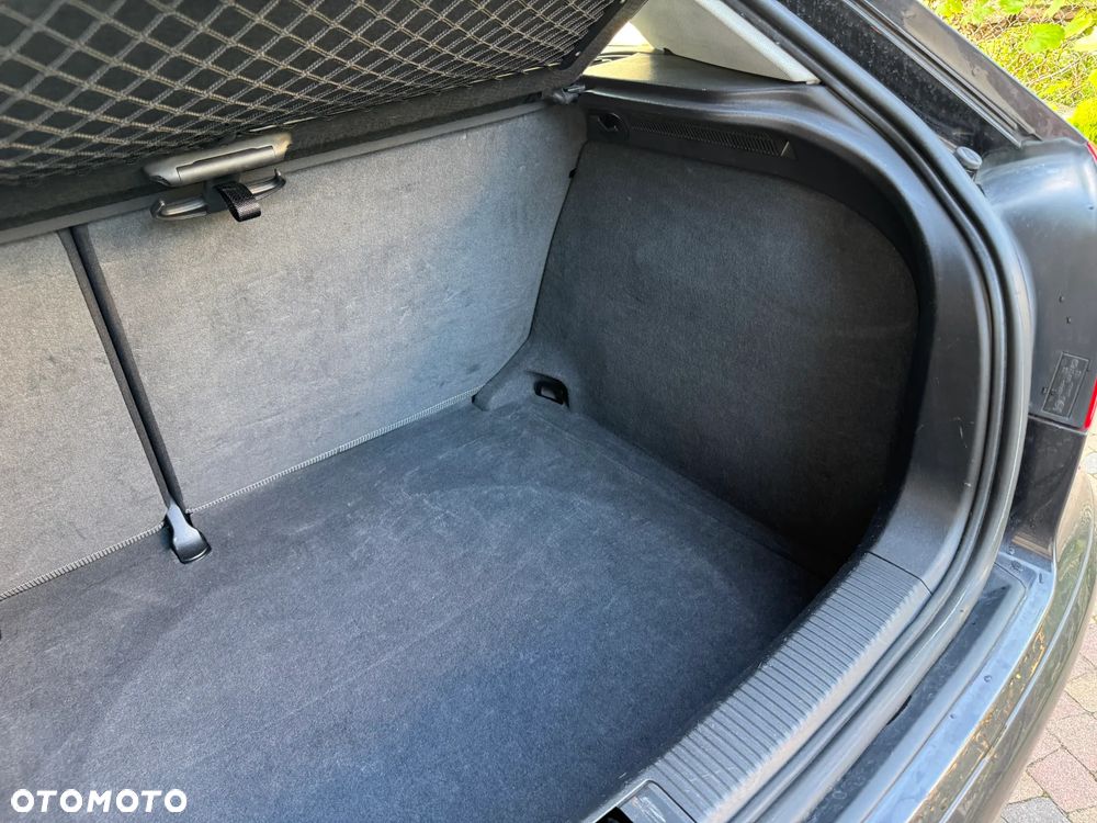 Audi A3 3-drzwiowe 1.6 Ambition - 18