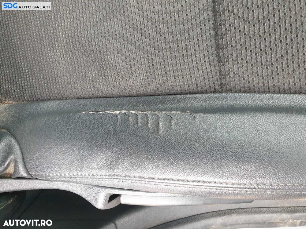 Scaun Dreapta Fata Pasager Semi Piele Semipiele Fara Incalzire cu Uzura Renault Megane 3 2008 - 2015 - 2