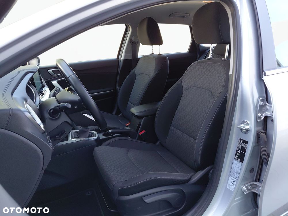 Kia Ceed 1.5 T-GDI M - 12