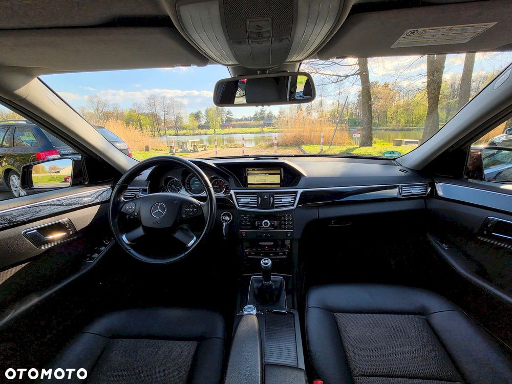 Mercedes-Benz Klasa E 250 CDI DPF BlueEFFICIENCY Avantgarde - 23