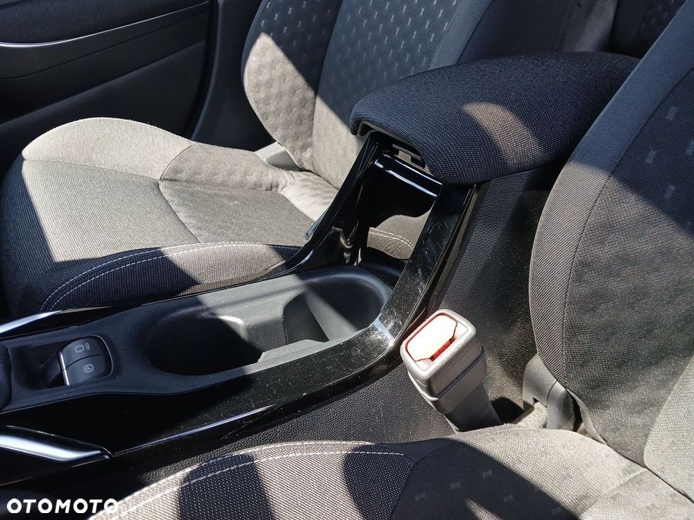 Toyota Corolla 2.0 Hybrid Comfort - 37