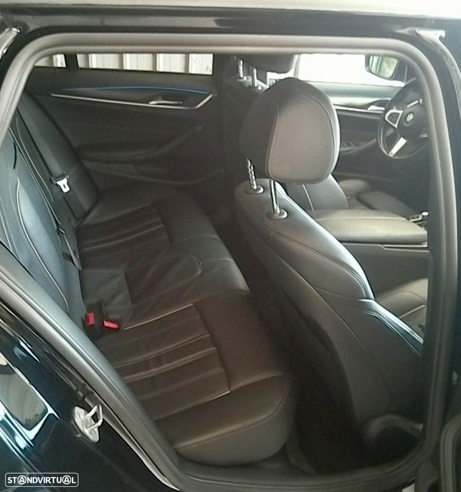 BMW 530 e Pack Desportivo M - 6