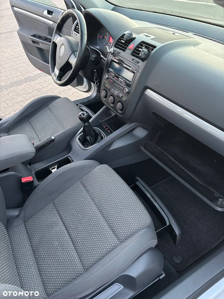 Volkswagen Golf V 1.9 TDI DPF BlueMot Comfortline - 5