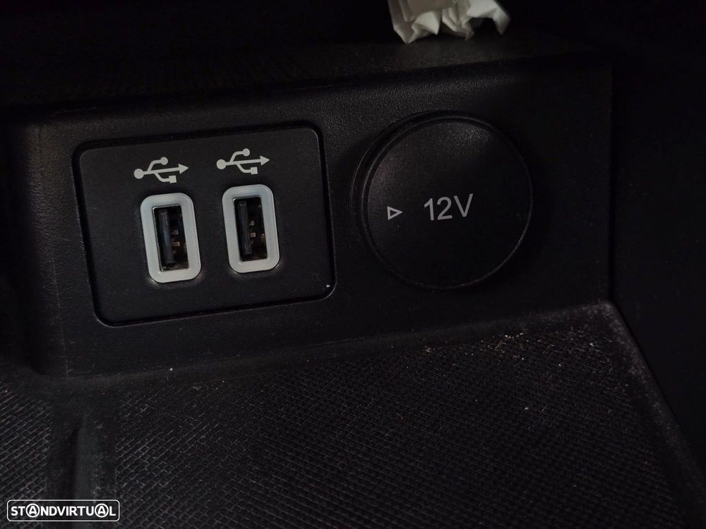 Ford Focus SW 1.5 TDCi EcoBlue Active - 19