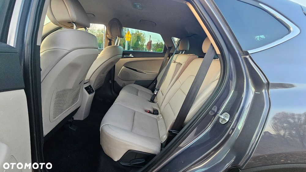 Hyundai Tucson blue 1.6 GDi 2WD Navi - 17