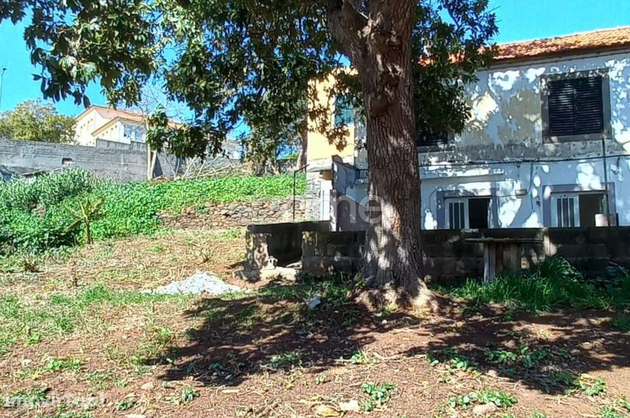 Moradia Geminada T2 para recuperar Santo Antonio- Funchal - Grande imagem: 3/15