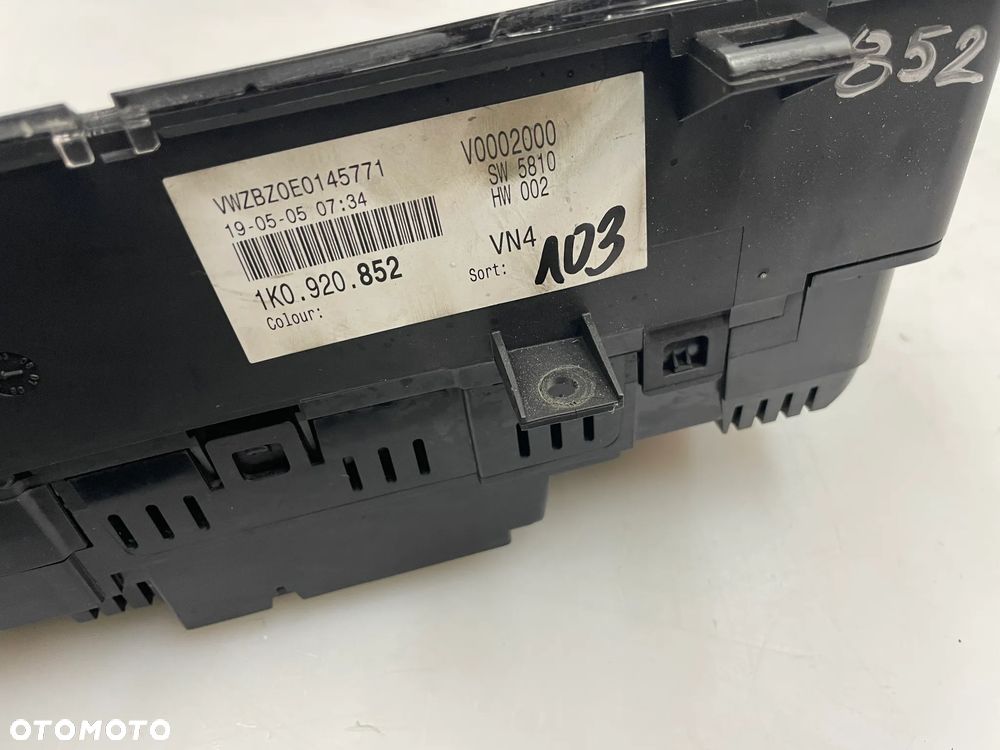 Licznik zegary vw Golf V 1.4 16V BCA 1K0920852 - 6