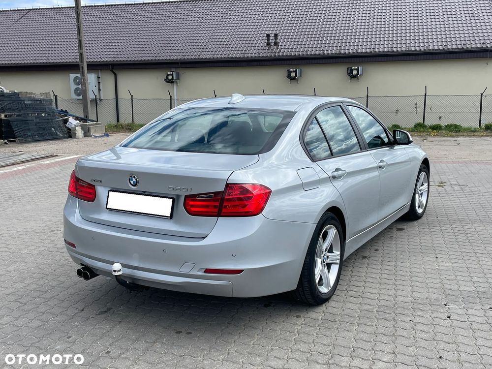 BMW Seria 3 328i xDrive Sport-Aut - 19