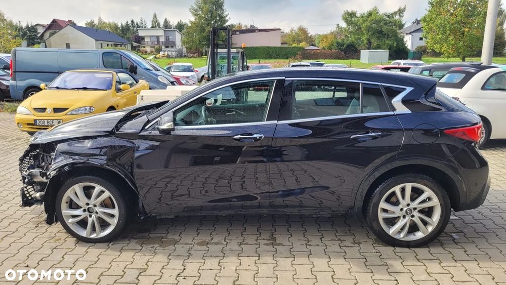 Infiniti Q30 2.2d DCT AWD Premium - 6
