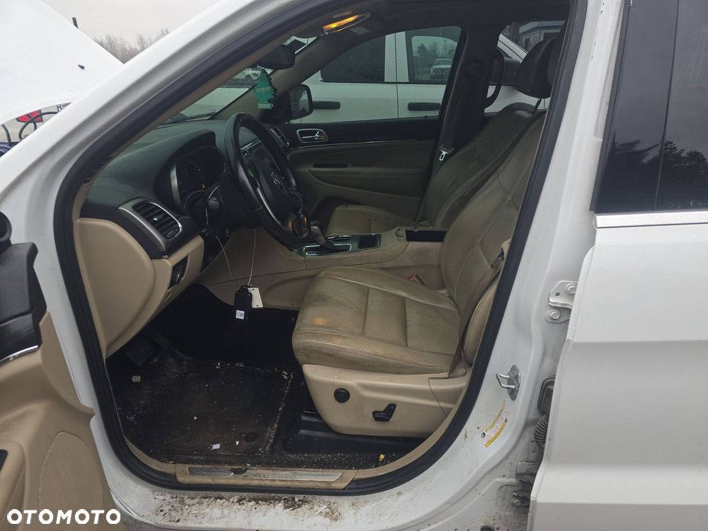 Jeep Grand Cherokee - 11