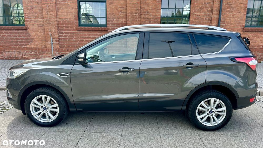 Ford Kuga - 12