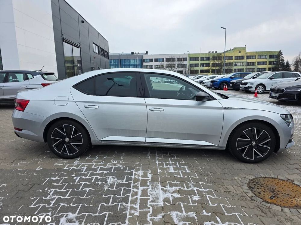 Skoda Superb 2.0 TDI SCR 4x4 Sportline DSG - 14