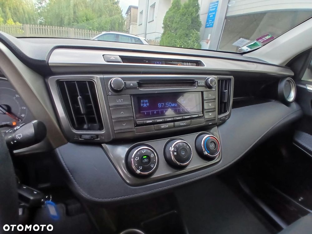 Toyota RAV4 2.0 D-4D Active 4x2 - 32