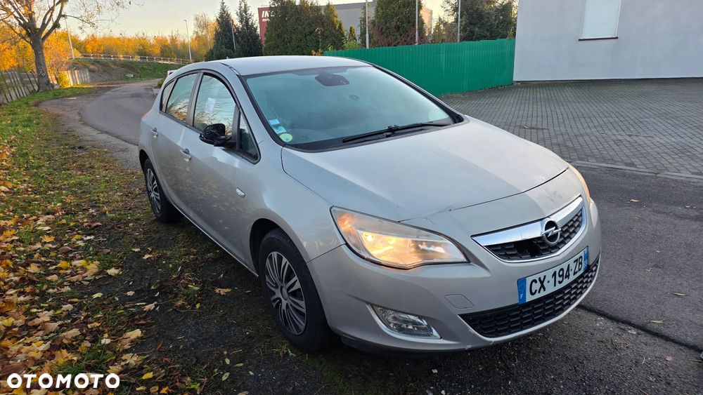 Opel Astra IV 1.7 CDTI Cosmo - 1