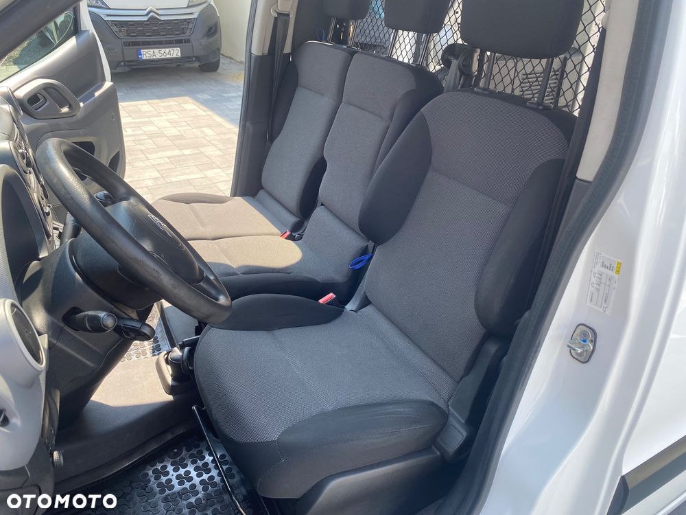 Citroën BERLINGO 1.6 HDI, MAX długi, 3-osobowy, klimatyzacja, zakupiony w salonie w Rzeszowie Bezwypadkowy serwisowany - 25
