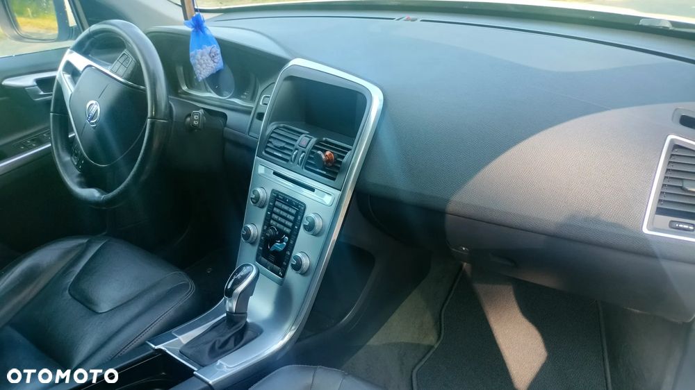 Volvo XC 60 D4 Drive-E Momentum - 5