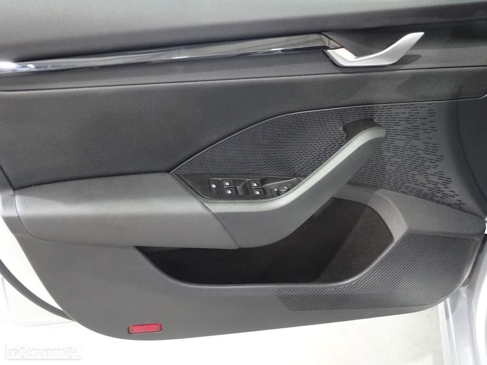 Skoda Octavia Break 1.5 TSI mHEV DSG - 9