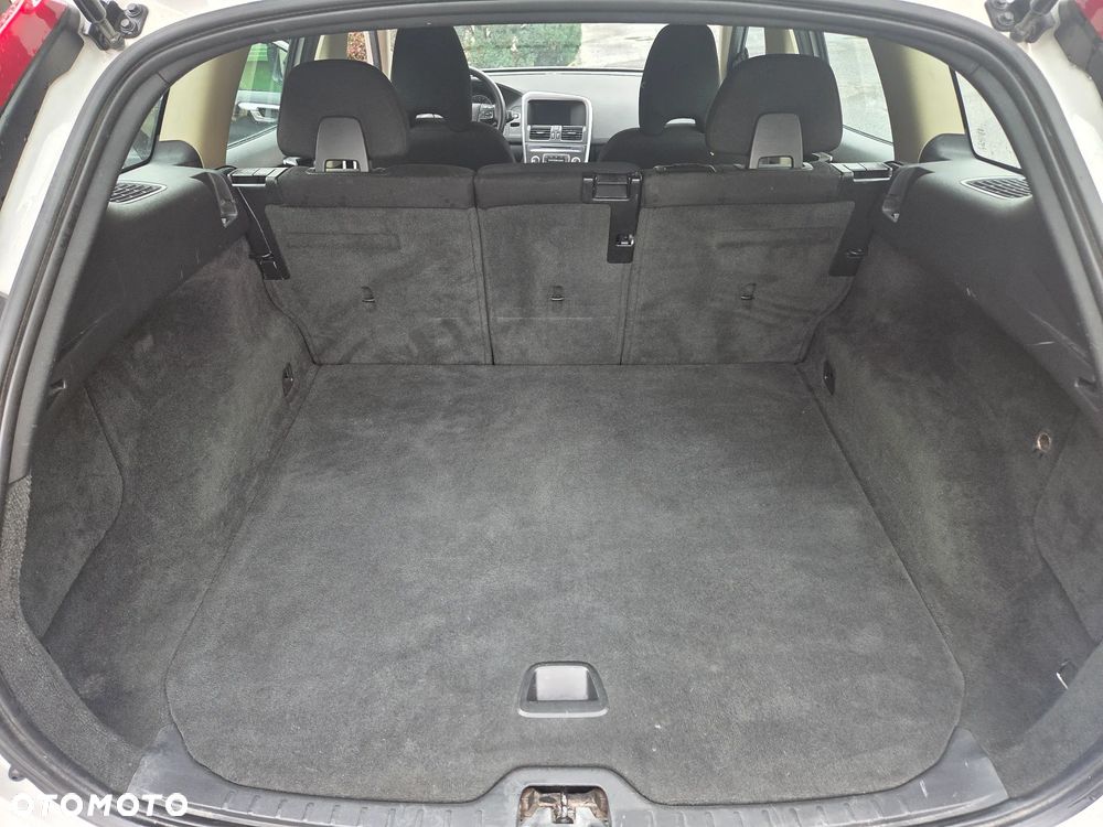 Volvo XC 60 2.4D AWD - 10