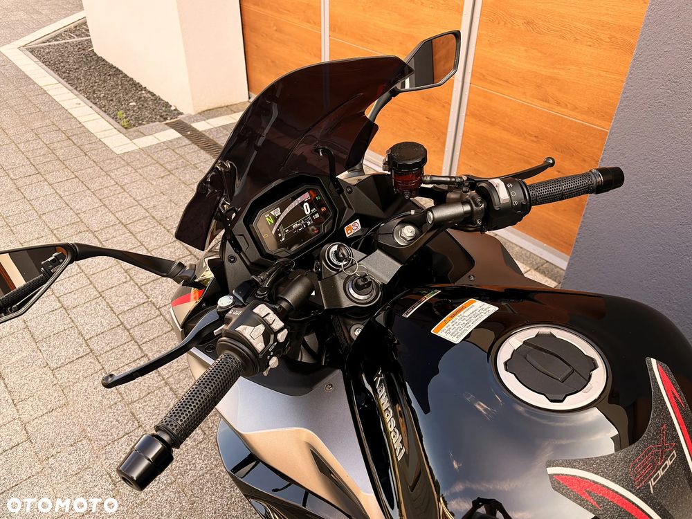 Kawasaki Ninja 1000 SX - 8