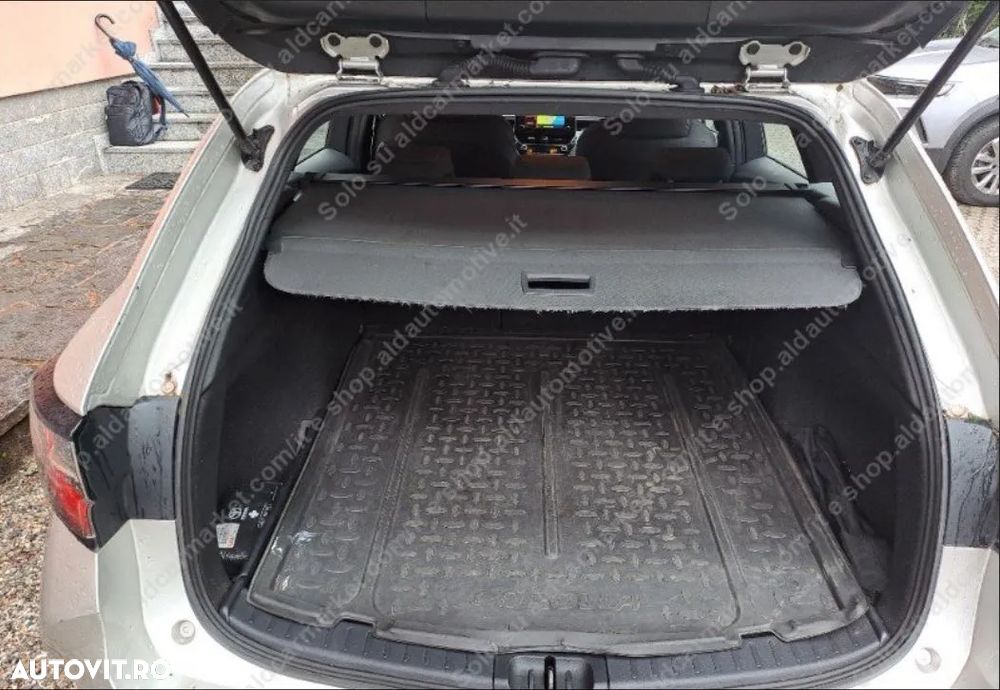 Toyota Corolla 1.8 Hybrid Touring Sports Business Edition - 5