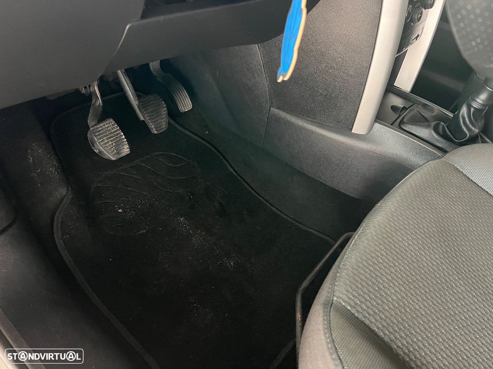 Peugeot 207 1.4 HDi Sport - 23