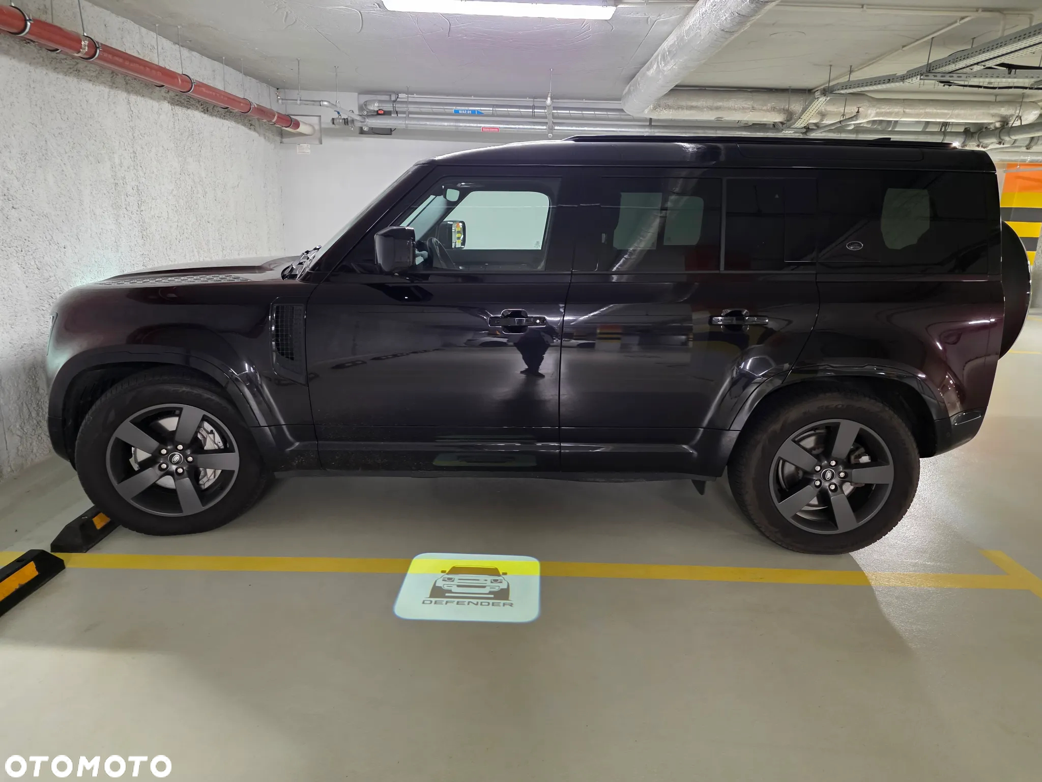 Land Rover Defender - 16
