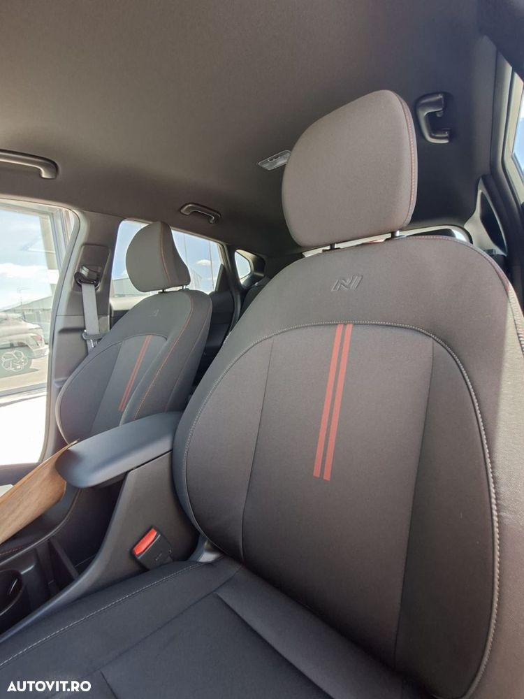 Hyundai KONA - 14