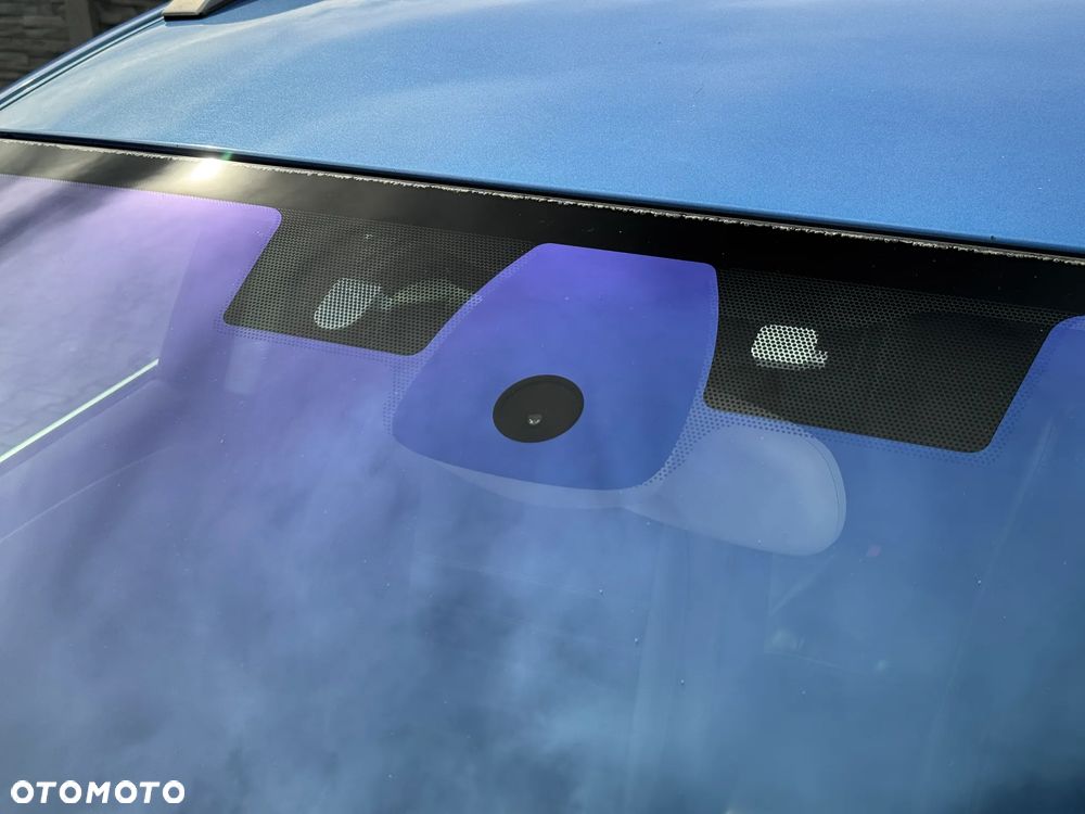 Renault Laguna 2.0 dCi Initiale ESM - 10