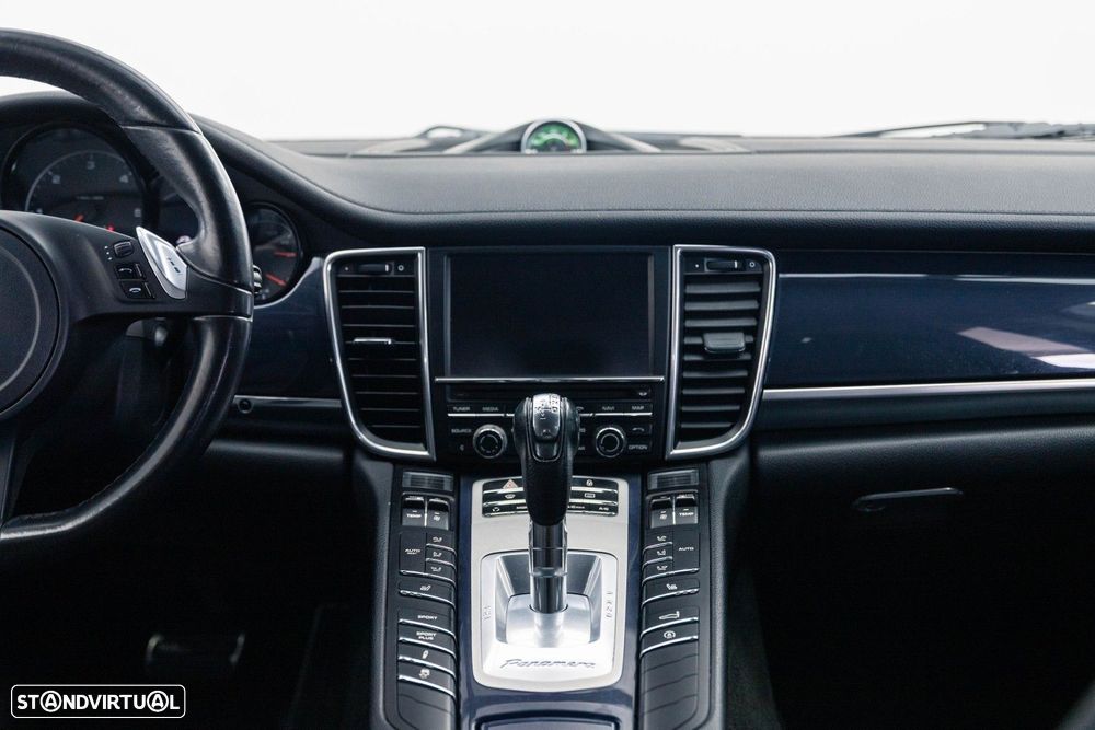 Porsche Panamera Standard - 16