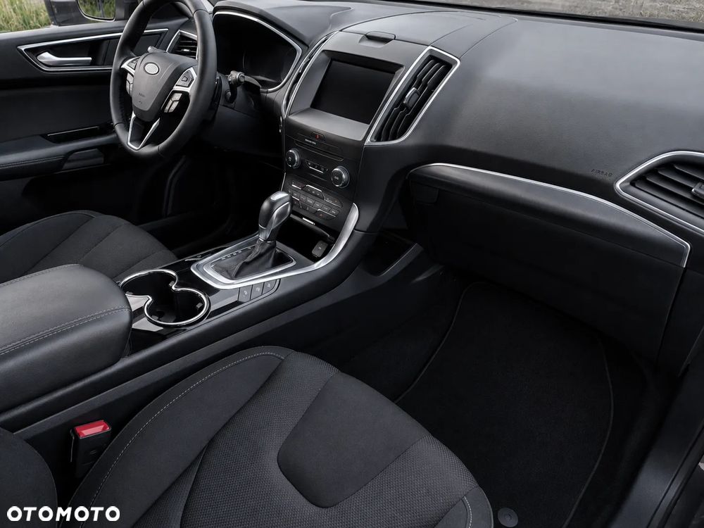 Ford S-Max 2.0 TDCi Titanium PowerShift - 2
