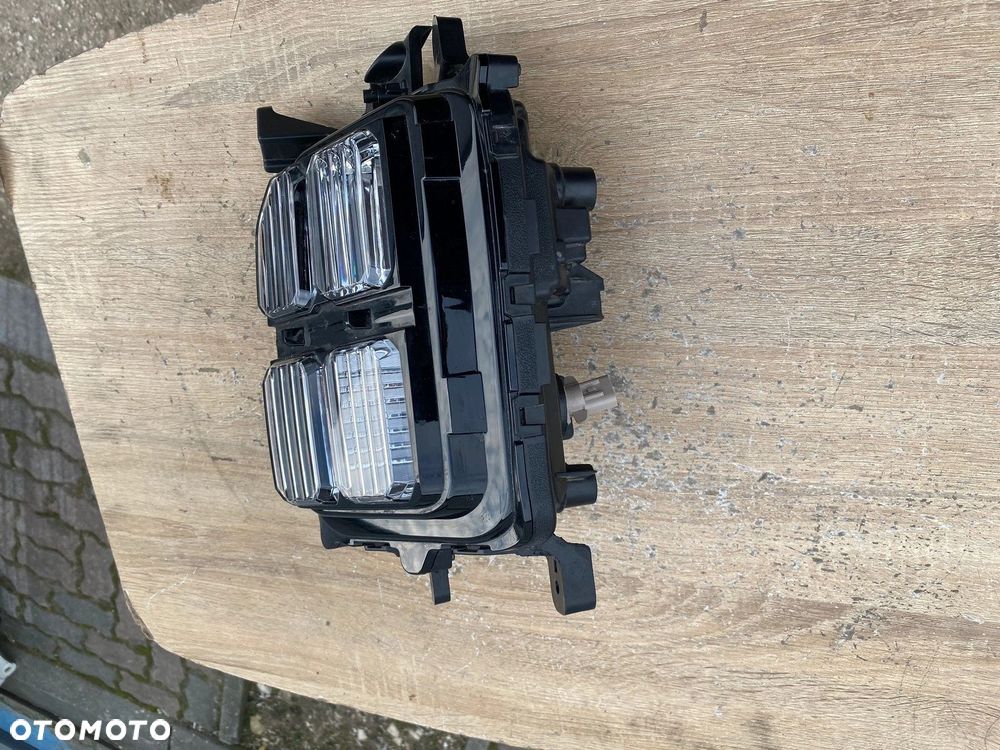 HALOGEN PRAWY LED MITSUBISHI ASX GAMZ2204260 - 2