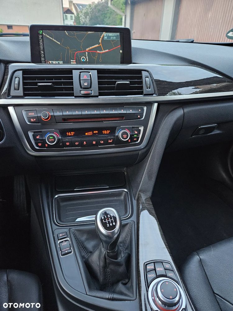 BMW Seria 3 320d Efficient Dynamics Edition Edition Luxury Line Purity - 20