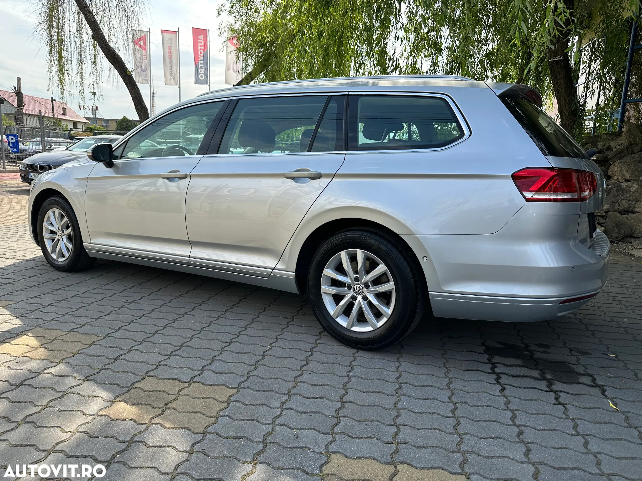 Volkswagen Passat Variant 1.6 TDI (BlueMotion Technology) DSG Comfortline - 14