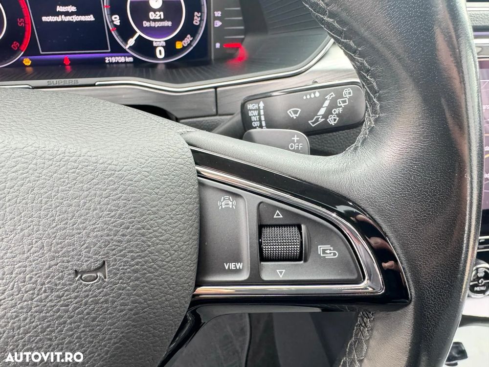 Skoda Superb 2.0 TDI DSG Premium Edition - 27