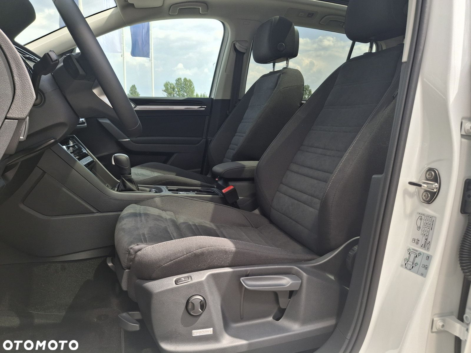 Volkswagen Touran 1.5 TSI EVO Highline DSG - 11