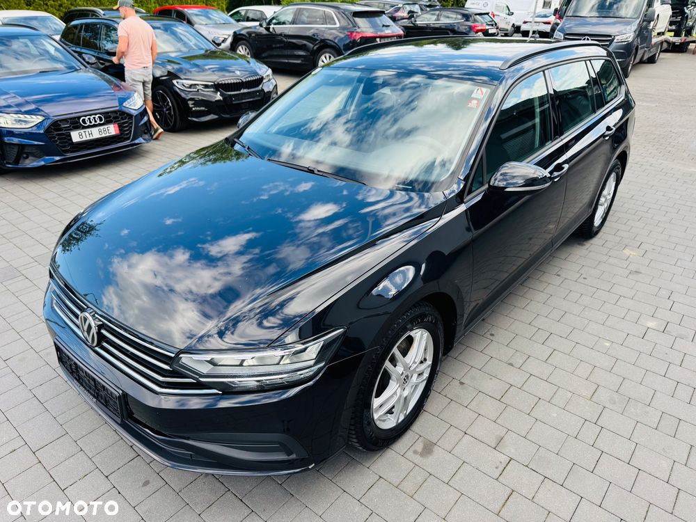 Volkswagen Passat 1.6 TDI SCR DSG Conceptline - 5
