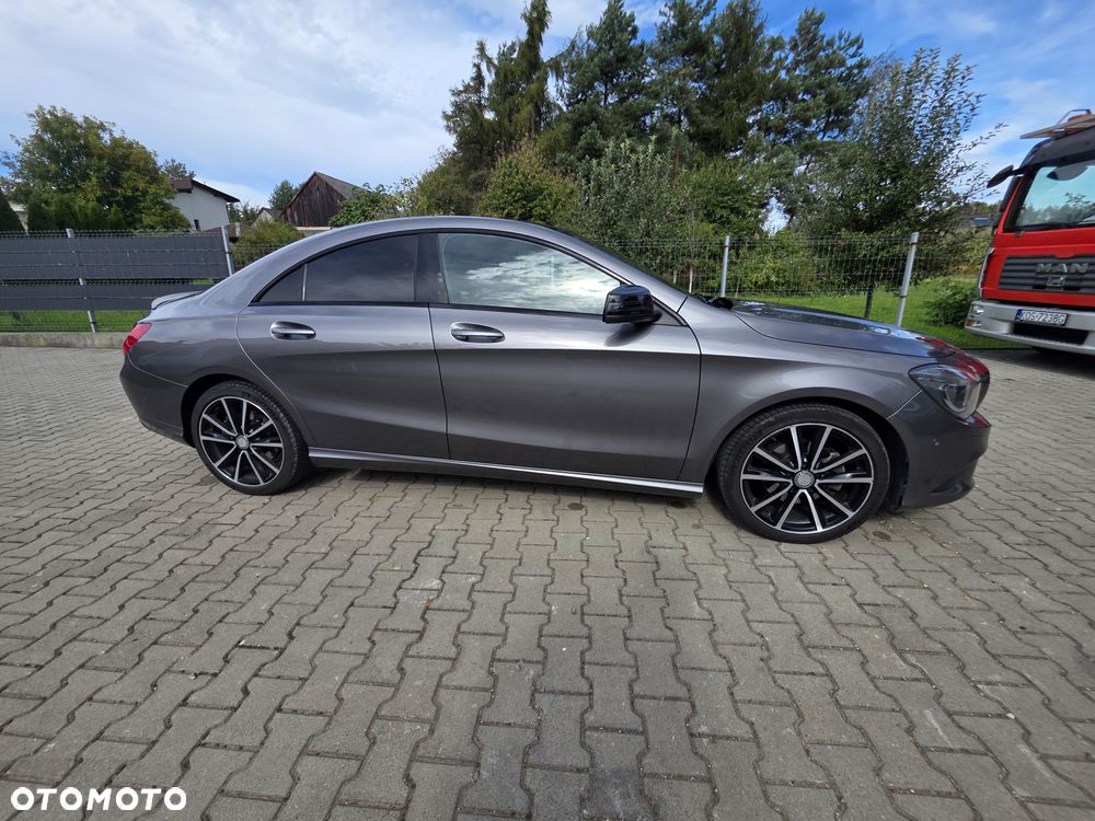Mercedes-Benz CLA 180 - 8