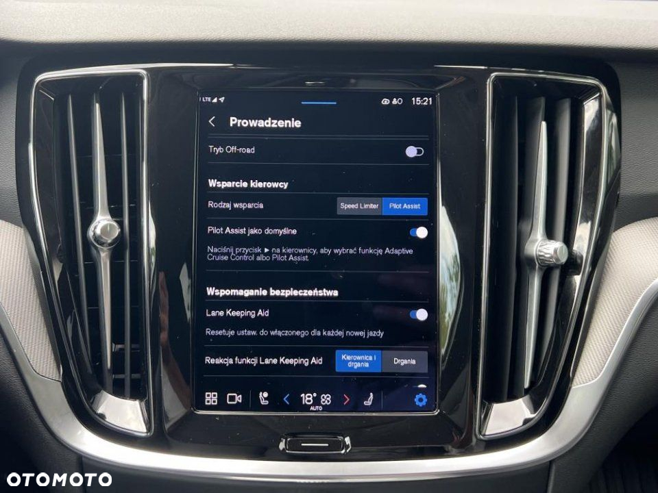 Volvo V60 Cross Country - 16