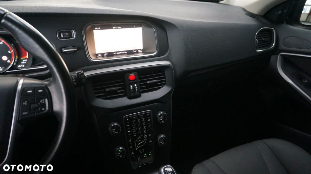 Volvo V40 Cross Country D3 Drive-E SCR Momentum - 28