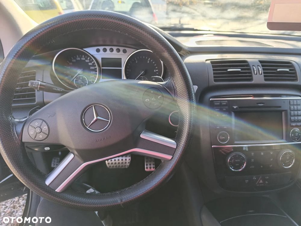 Mercedes-Benz Klasa R - 8