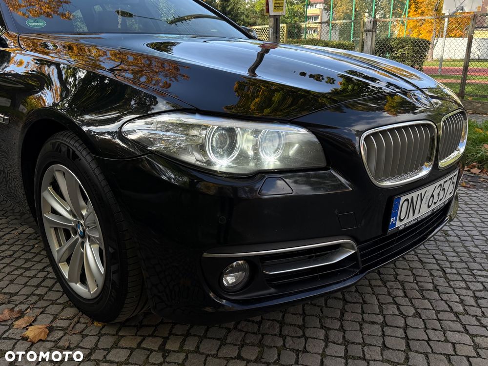 BMW Seria 5 525d Sport-Aut Modern Line - 21