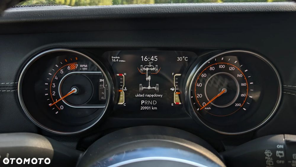 Jeep Wrangler Unlimited GME 2.0 Turbo Sahara - 25