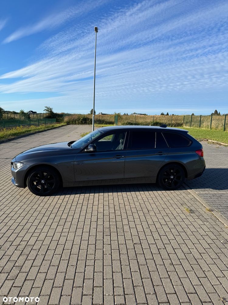 BMW Seria 3 328i Touring - 4