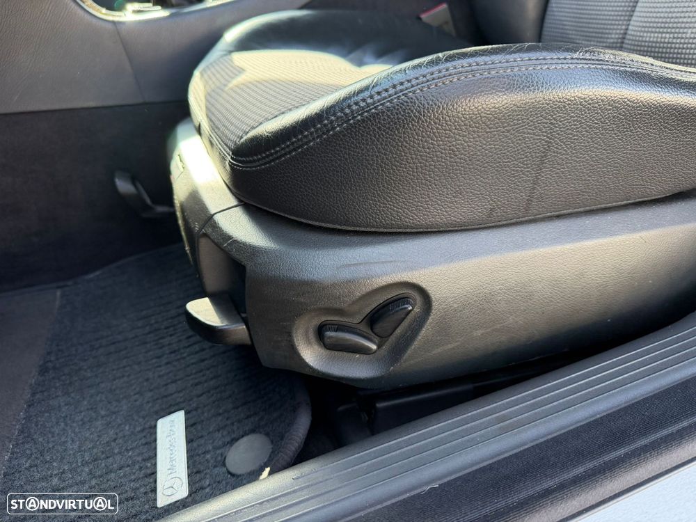 Mercedes-Benz E 220 CDI Avantgarde - 33