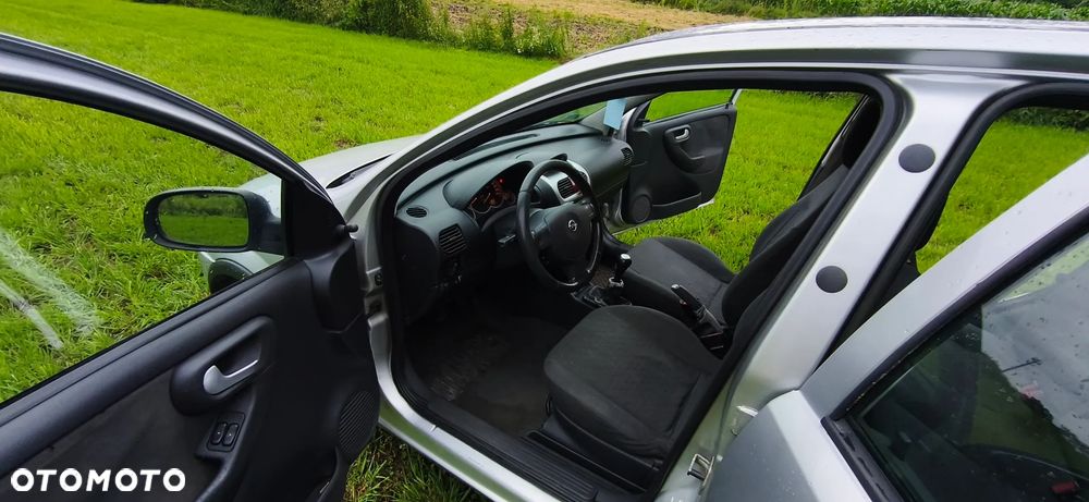 Opel Corsa 1.2 16V - 9