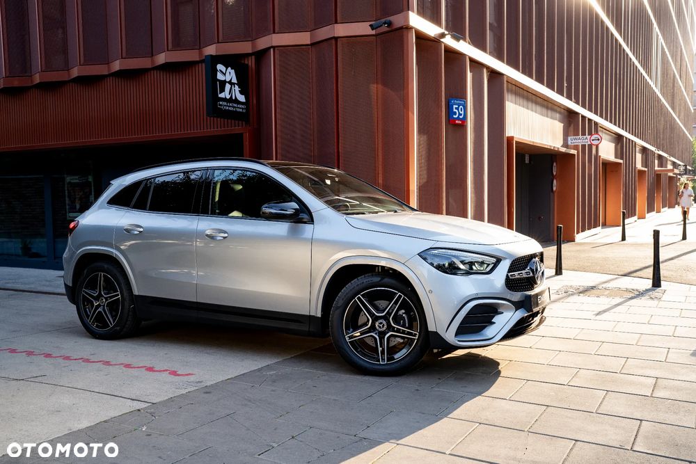 Mercedes-Benz GLA 200 mHEV AMG Line 7G-DCT - 4