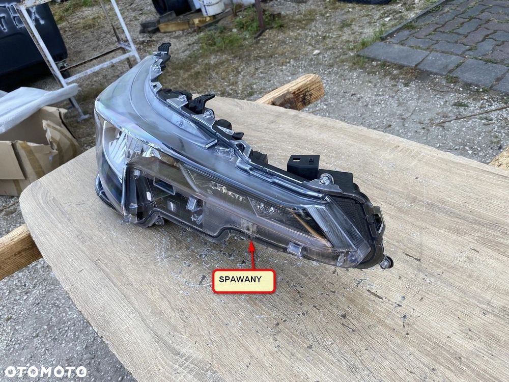 LAMPA PRZEDNIA PRAWA TOYOTA COROLLA E21 HB KOMBI FULL LED 81110-02S60 - 3