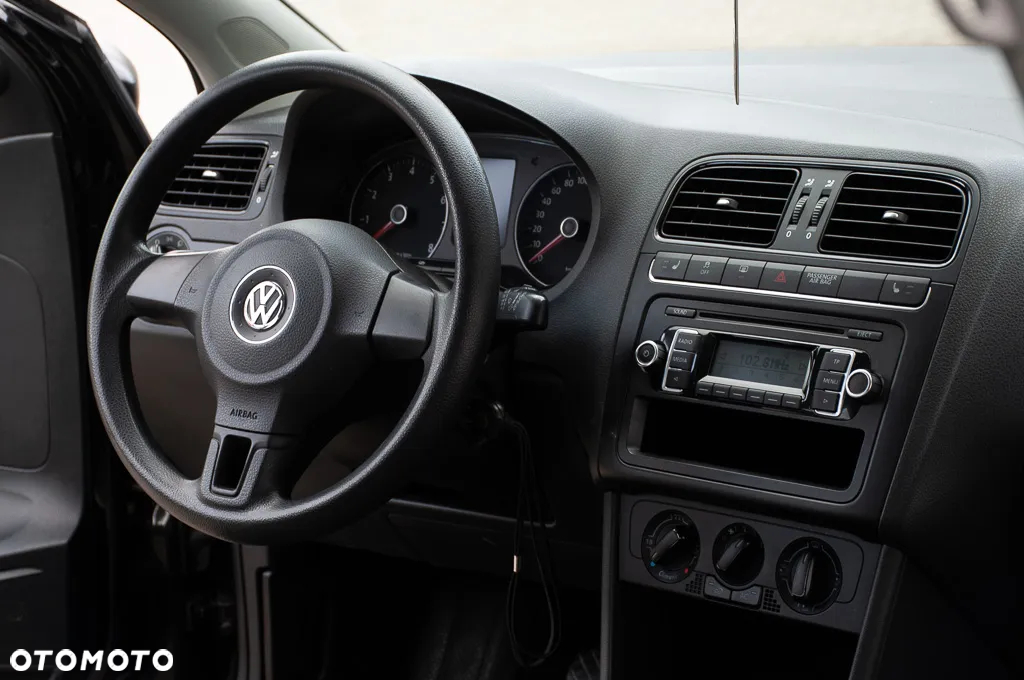 Volkswagen Polo 1.2 MATCH - 19