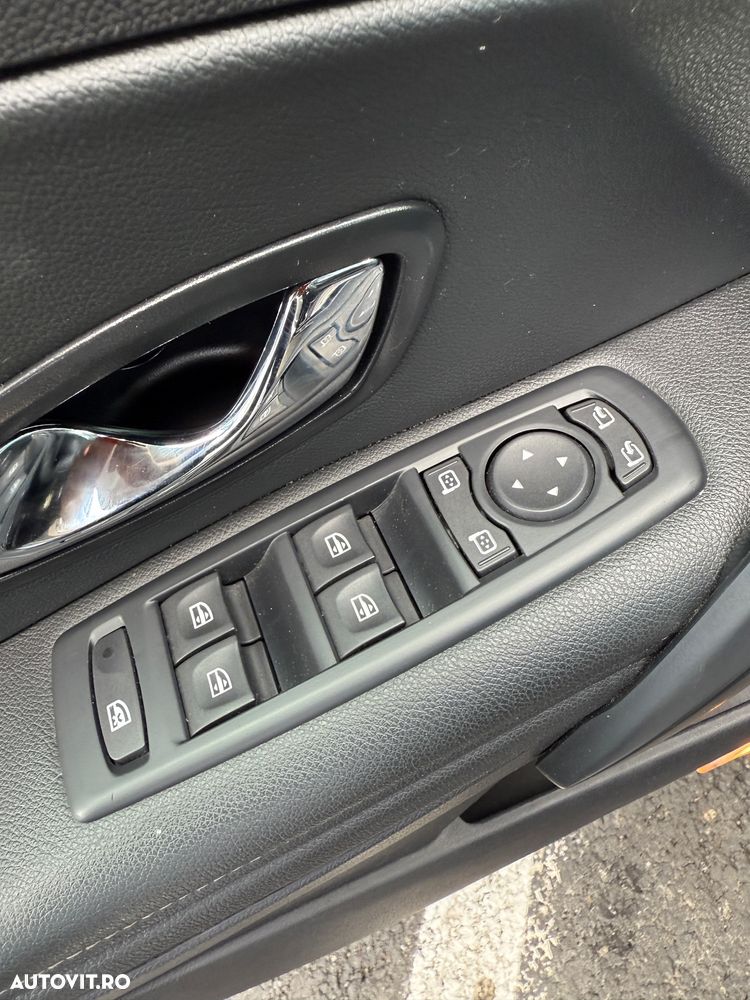 Renault Megane dCi 110 FAP EDC Bose Edition - 13
